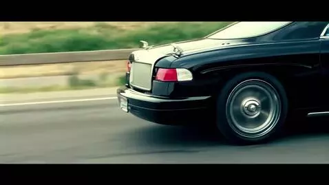 AI Video from prompt: Task: Generate a dynamic 3‑second chase scene: a