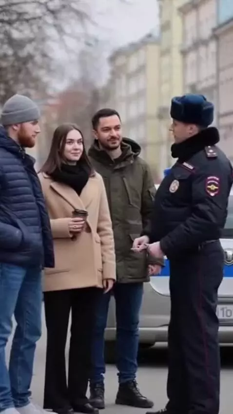 AI Video from prompt: People from Russia are walking on the street, bu