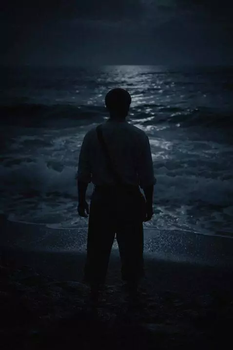 AI Video from prompt: cinematic wide shot of a solitary 19th century p