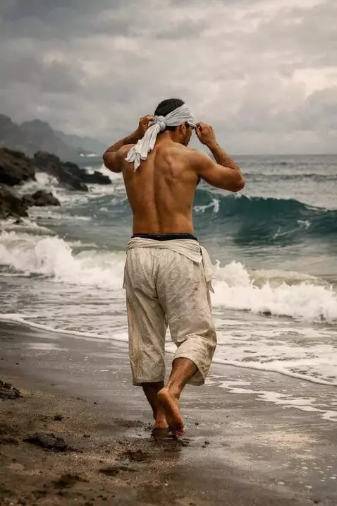 AI Video from prompt: cinematic scene of a Peruvian fisherman inspired