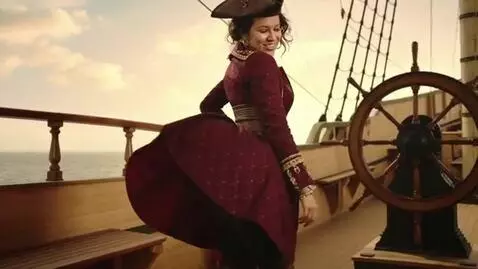 AI Video from prompt: curvy Latina pirate captain. her hips and rear g