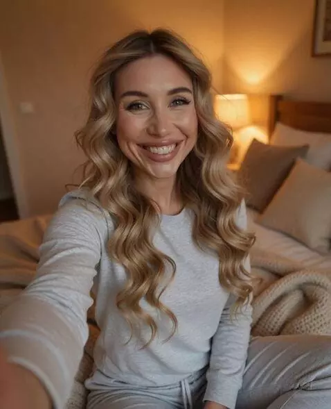 AI Video from prompt: smile and say i love you
