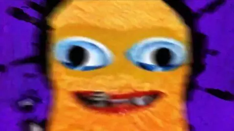 AI Video from prompt: splaat computer scary maze game jumpscare comput