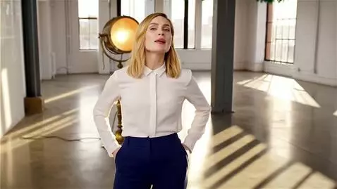 AI Video from prompt: Holly Valance