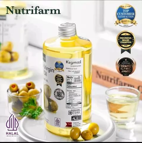 AI Video from prompt: A bottle of olive oil slowly rotates as it moves
