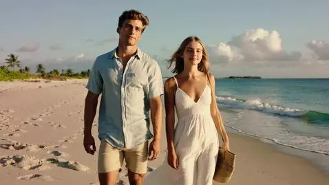 AI Video from prompt: walk on beach with my girlfriend
