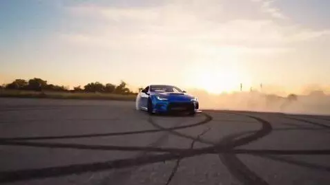 AI Video from prompt: Make it look like i m drifting my my car