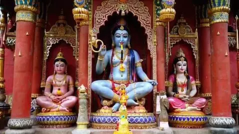 AI Video from prompt: Mythological, Indian temple‑style background, Kr