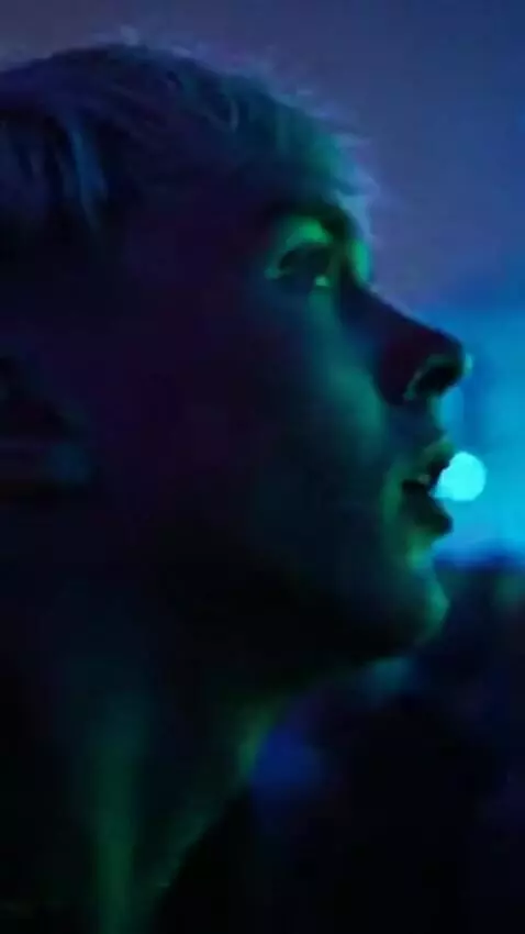 AI Video from prompt: Futuristic drum and bass festival at night, mass
