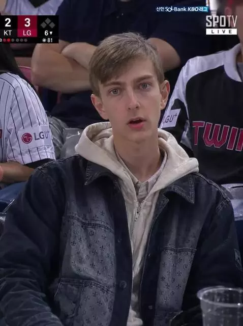 AI Video from prompt: realistic sports broadcast scre enshot-style doc