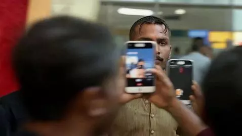 AI Video from prompt: Create an ultra-realistic mass celebrity entry s