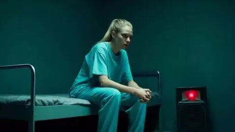 AI Video from prompt: Mysterious sci-fi cinematic film in Russian. A p
