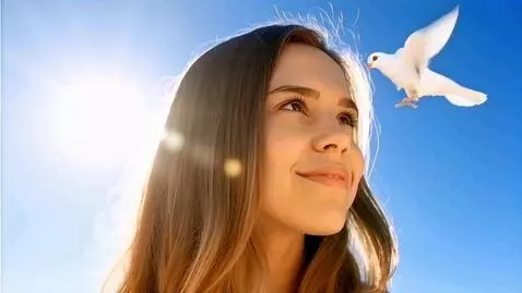 AI Video from prompt: Image of the serene face of a young giantess. Sh