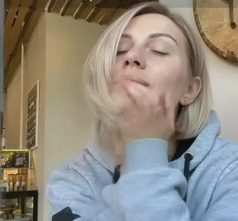 AI Video from prompt: Bukkake face
