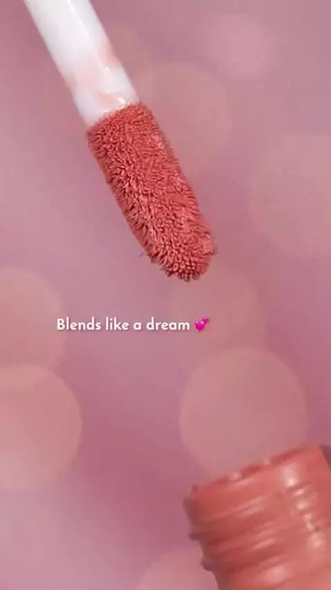 AI Video from prompt: Create a viral Pinterest-style vertical video ad