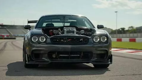 AI Video from prompt: Modern american race car, 5,5L V8, 550 HP,  fron