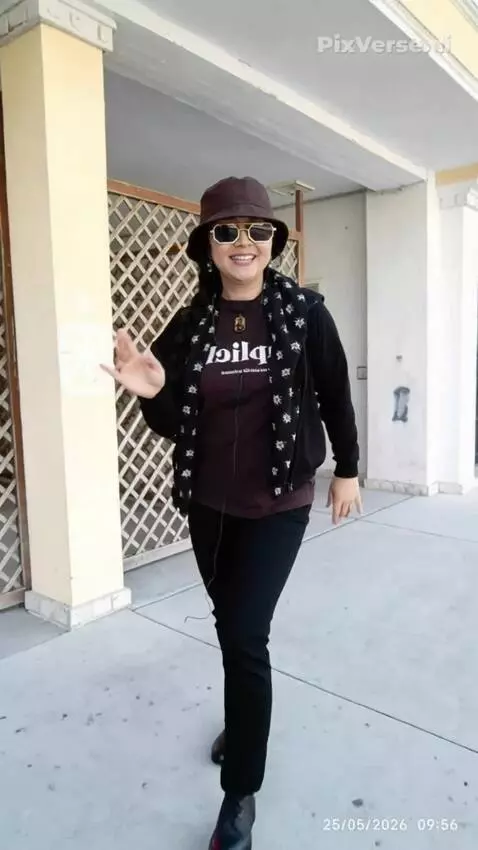 AI Video from prompt: beautiful young woman with an exact copy of the 
