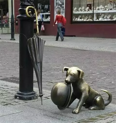 MiniMax Hailuo-02 (pro) video