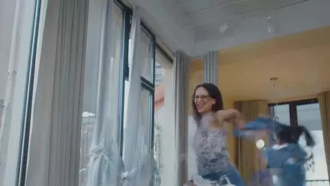 AI Video from prompt: Dance slowly and smile