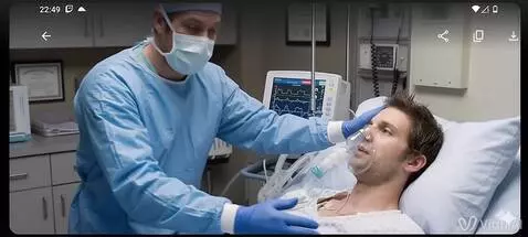 AI Video from prompt: The doctor is putting the patient under anesthes