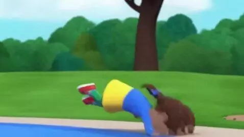 AI Video from prompt: The black girl runs to the grass and starts burr