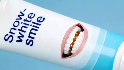 AI Video from prompt: An ultra-realistic commercial for a premium toot
