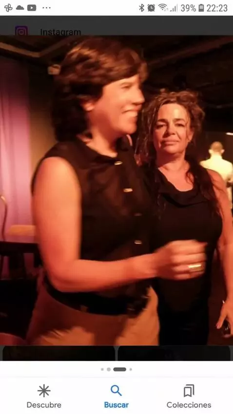 AI Video from prompt: The woman in brow pants leaves the woman in blac