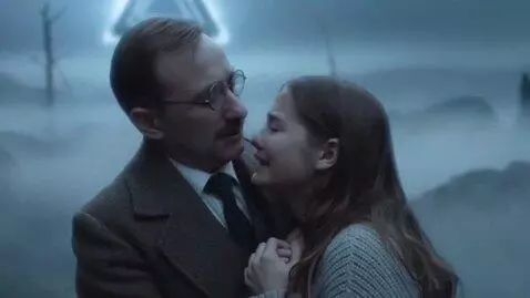 AI Video from prompt: A sentimental, sadly episode of a science fictio