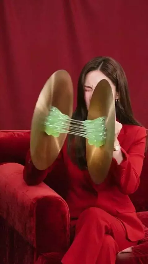 AI Video from prompt: 4-Second Solmax Commercial – Cinematic Realistic