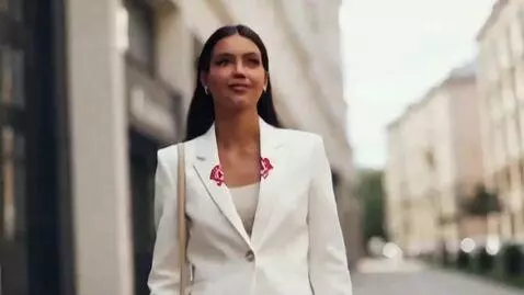 AI Video from prompt: ### Process of creating an advertising video for