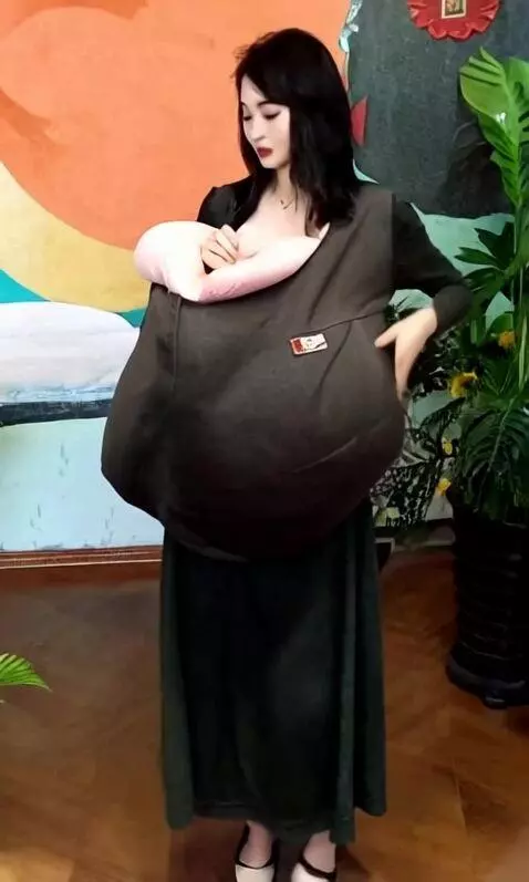 AI Video from prompt: The young woman shifts her weight from foot to f