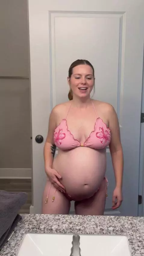 AI Video from prompt: Make her With massive boobs and ass and laying o