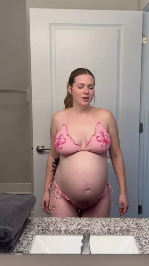 AI Video from prompt: Make her With massive boobs and ass and laying o