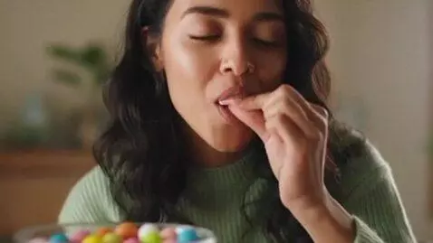 AI Video from prompt: candly eating