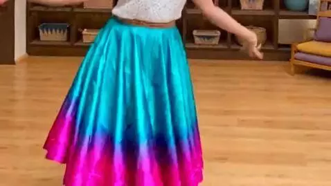 AI Video from prompt: girl dance sexy