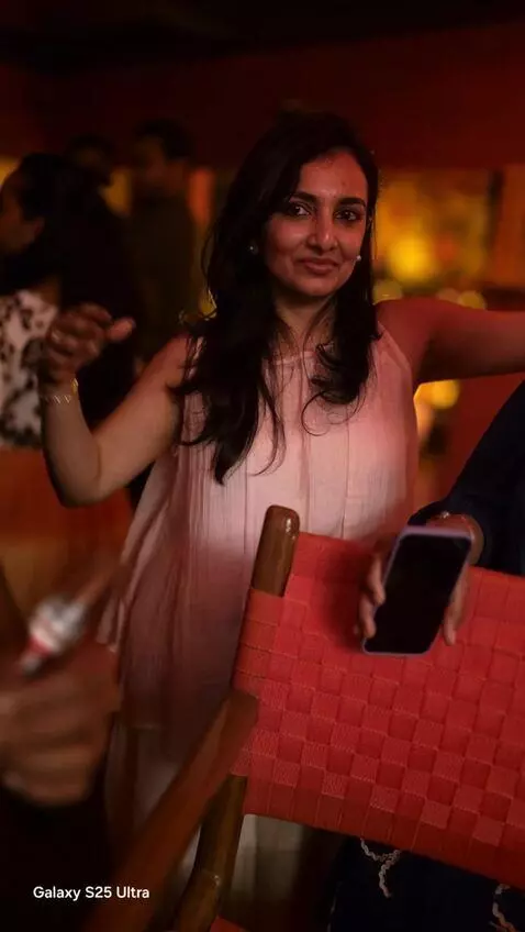 AI Video from prompt: Lift hands to show underarm/armpit hair. The arm