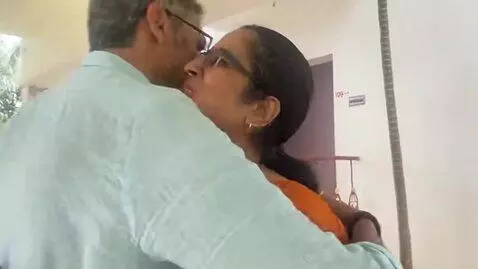 AI Video from prompt: hugging and kissing