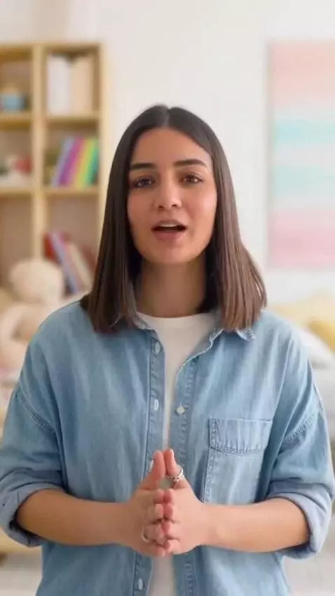 AI Video from prompt: Yarrak somuran bir kız çocuğu
