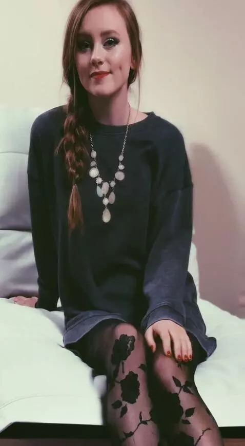AI Video from prompt: Has a poo in her clothes right were shes sitting