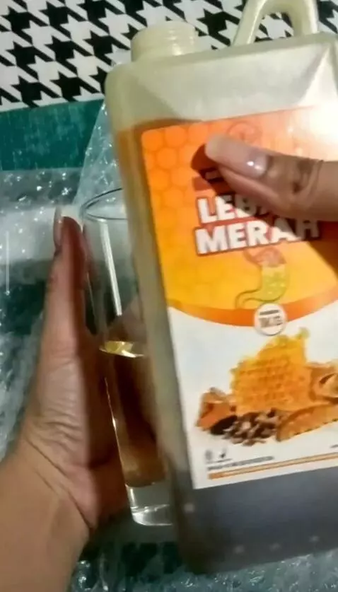 AI Video from prompt: A cinematic close-up shot. After the bottle has 