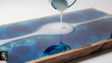 Resin Pour by artistjodi