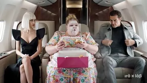 The Middle Seat by iraxlab