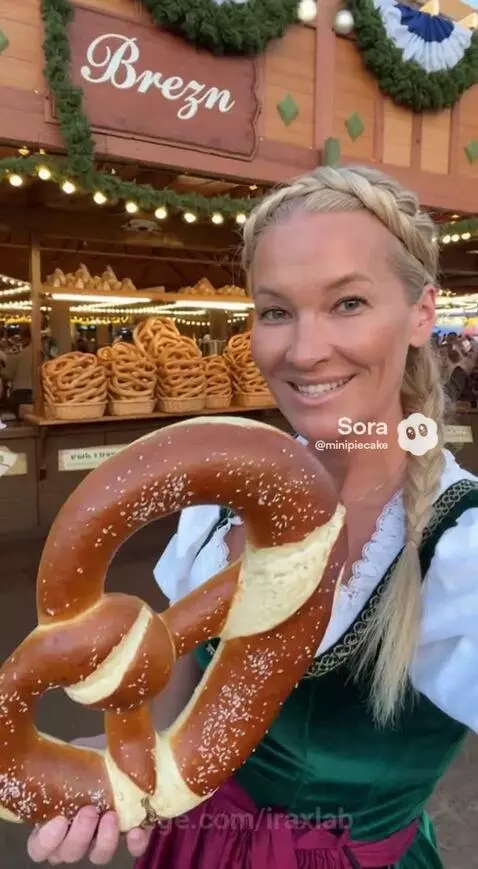 Octoberfest in Munich by iraxlab