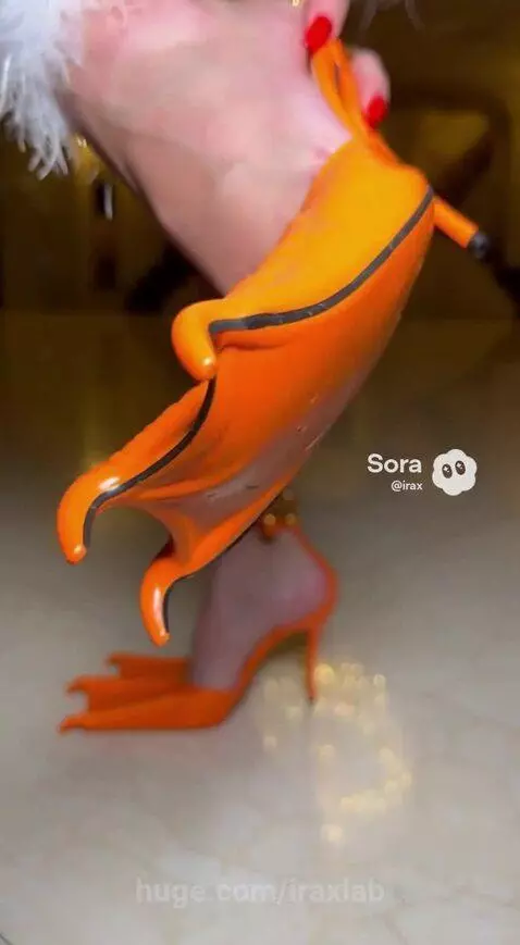 HIGH-END ECCENTRIC FASHION by iraxlab