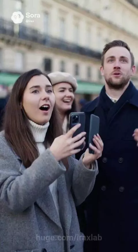 INFLATABLE ICON by iraxlab