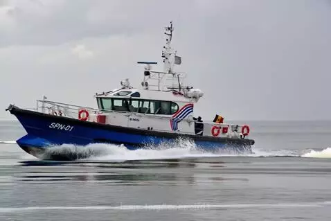 Police patrol vessel to the rescue by lonewolfd1