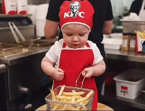 Baby at work by sfabiolo33