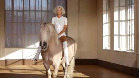 Зинаида и ее лошадка by leo