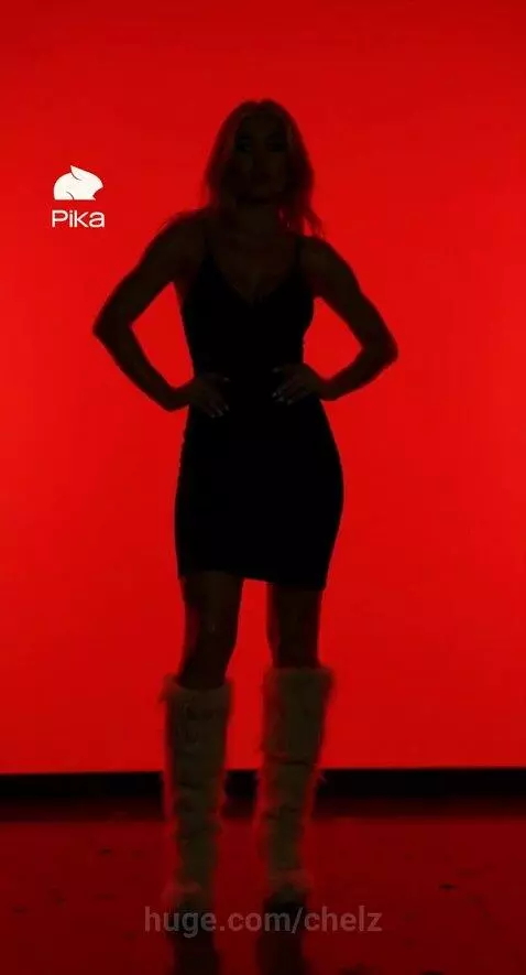 Red Room Rhythm 💃🏾 by chelz