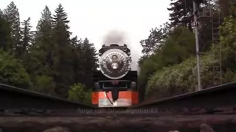 SP 4449 at speed goes over you 😎🎵📽👍 by sracoargonian83